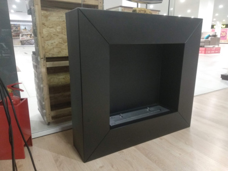 Биокамин в металлическом портале Firezo Kvadro